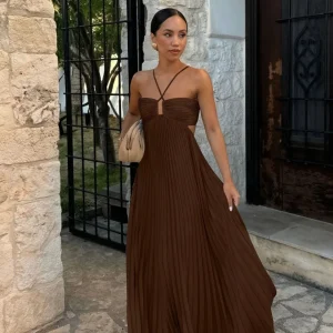 Alba | Abito Lungo da Cerimonia Plissettato con Scollo Americano