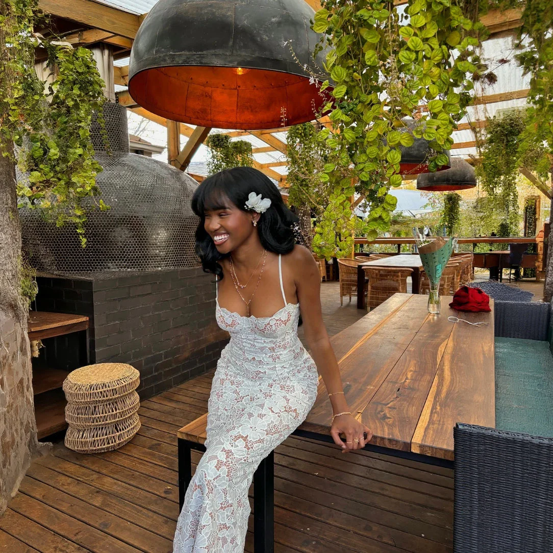 Lunera | Abito Lungo in Pizzo Cerimonia Scollo a Cuore - immagine 5